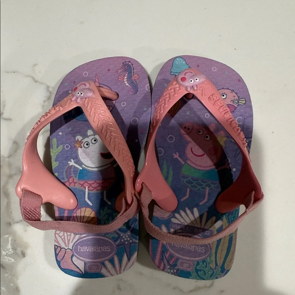 Havaianas Kids Sandals in Pink and Purple. NWOT 6